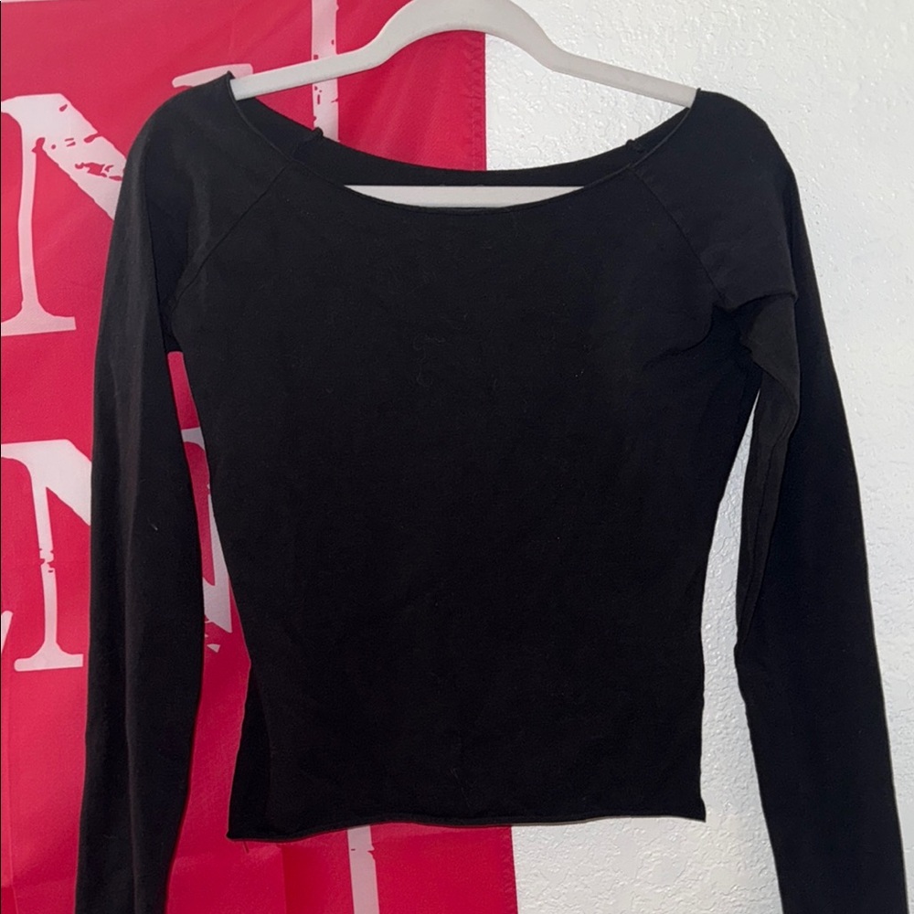 john galt (brandy melville) off the shoulder top